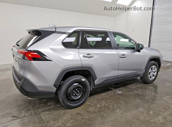2T3H1RFV3NC210703 2022 TOYOTA RAV4 Silver 