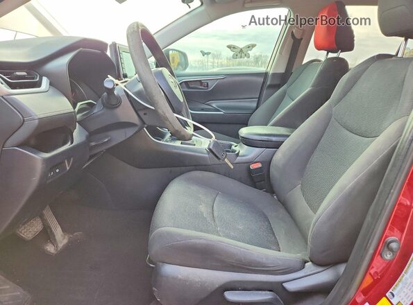 2T3H1RFV6LC039068 2020 TOYOTA RAV4 Красный Вид салона спереди