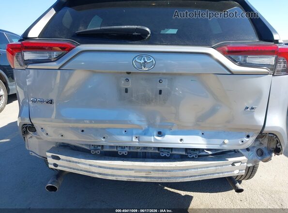 2T3H1RFV7KW005427 2019 TOYOTA RAV4 Silver Widok z przodu