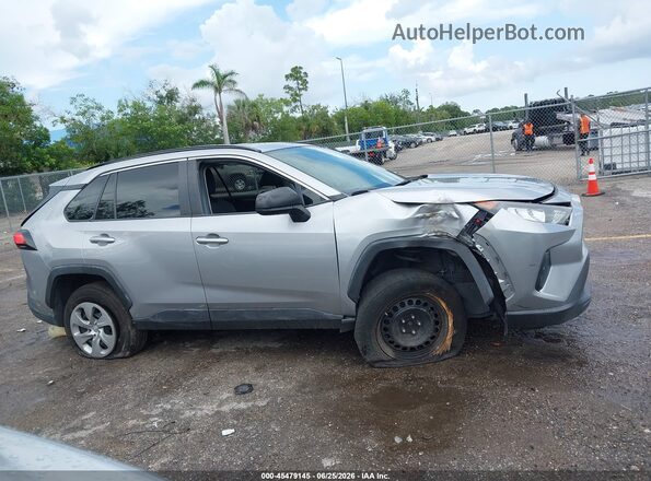 2T3H1RFV9LC073974 2020 TOYOTA RAV4 Silver Rear interior view