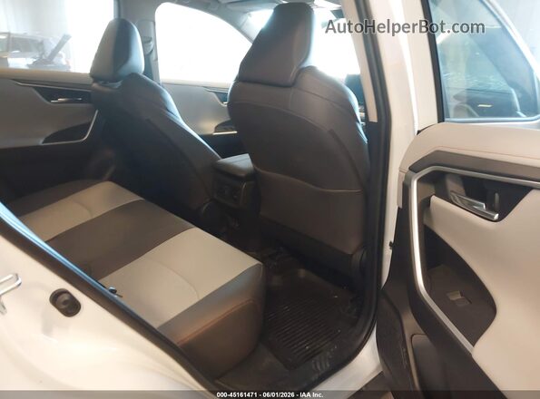 2T3J1RFV2RW458981 2024 TOYOTA RAV4 White Widok naklejki z numerem VIN