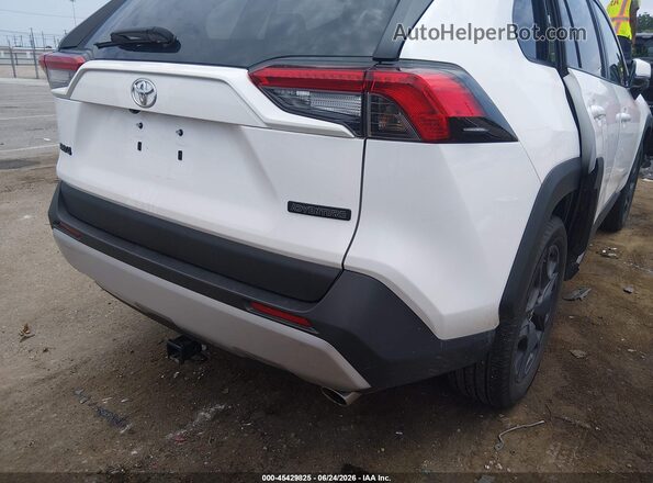 2T3J1RFV3RW462070 2024 TOYOTA RAV4 White Вид спереду
