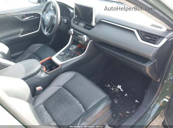 2T3J1RFV8RW469953 2024 TOYOTA RAV4 Green Вид салону спереду