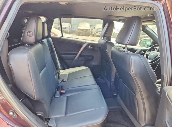 2T3JFREV0JW757909 2018 TOYOTA RAV4 Purple უკანა სალონის ხედი