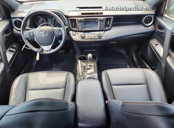 2T3JFREV0JW757909 2018 TOYOTA RAV4 Purple წინა პანელის ხედი