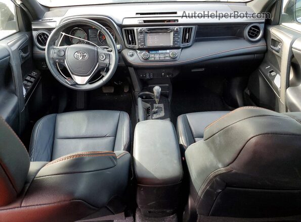 2T3JFREV5HW593065 2017 TOYOTA RAV4 Серебряный Вид панели приборов