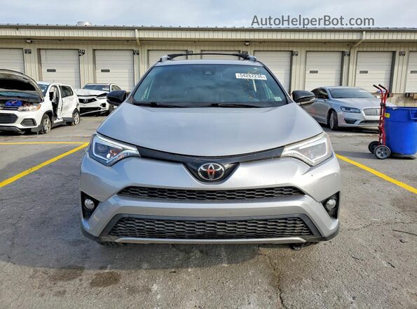2T3JFREV5HW593065 2017 TOYOTA RAV4 Серебряный Вид спереди