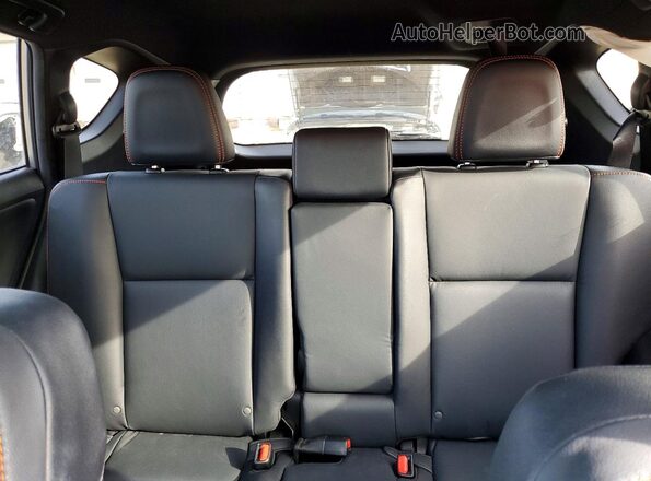 2T3JFREV5HW593065 2017 TOYOTA RAV4 Серебряный Вид задних сидений