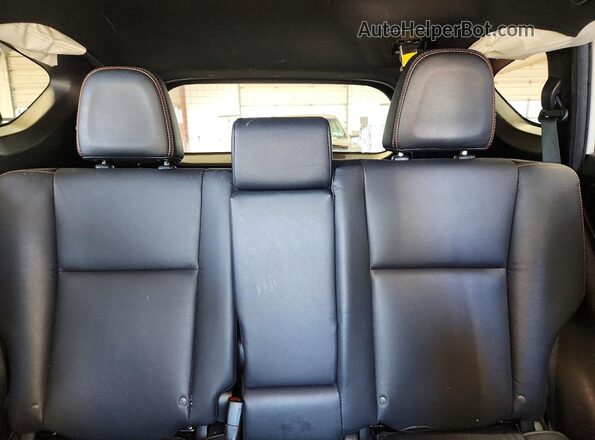 2T3JFREV9JW812583 2018 TOYOTA RAV4 White Հետևի նստատեղերի տեսք