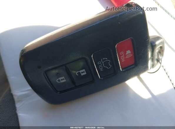 2T3JFREVXGW504153 2016 TOYOTA RAV4 Red Вид панелі приладів