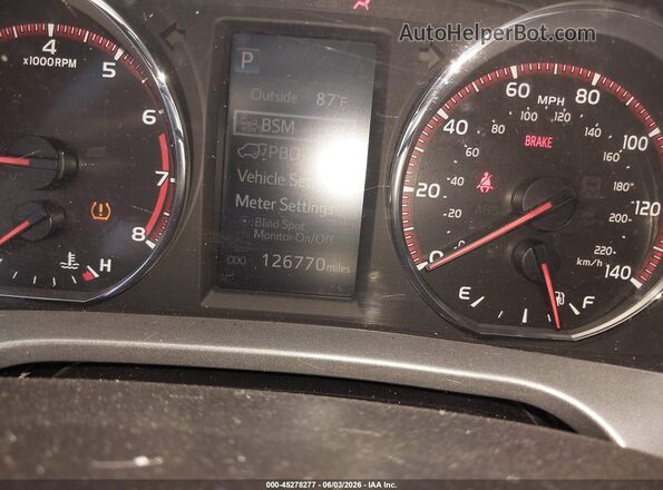 2T3JFREVXGW504153 2016 TOYOTA RAV4 Red Вид задніх сидінь