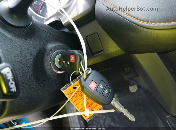2T3JFREVXHW628117 2017 TOYOTA RAV4 Blue წინა პანელის ხედი