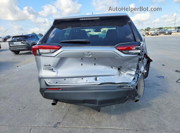 2T3K1RFV8RC283058 2024 TOYOTA RAV4 Silver Вид ззаду