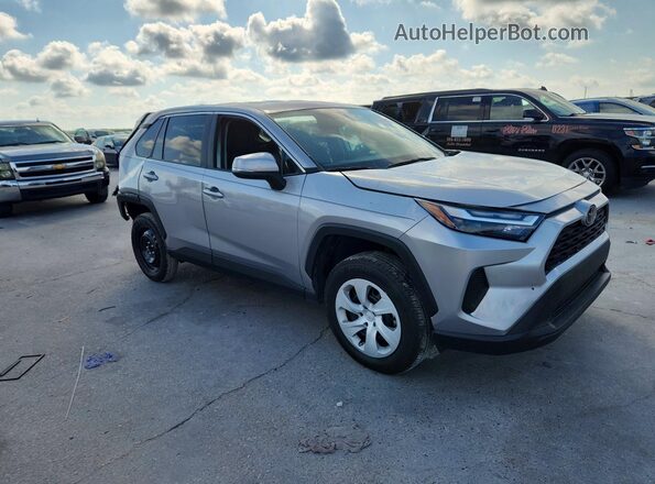 2T3K1RFV8RC283058 2024 TOYOTA RAV4 Silver Передня права чверть
