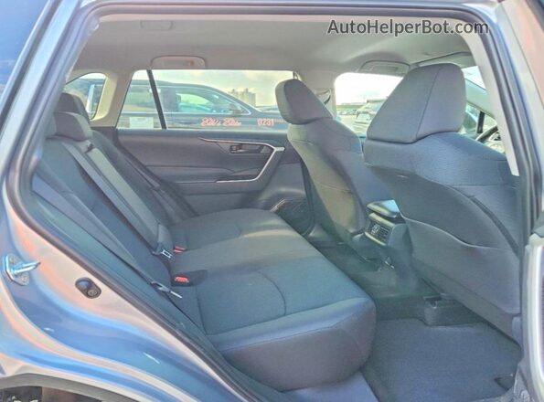 2T3K1RFV8RC283058 2024 TOYOTA RAV4 Silver Вид задніх сидінь