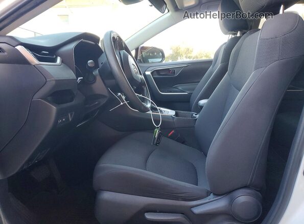 2T3K1RFVXKC013464 2019 TOYOTA RAV4 White Front interior view