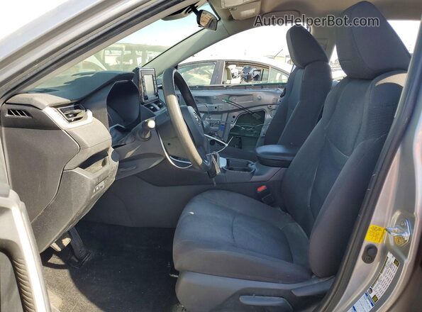 2T3LWRFV9KW045486 2019 TOYOTA RAV4 Silver Front interior view