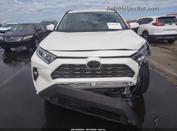 2T3N1RFV0KC013602 2019 TOYOTA RAV4 White Widok wnętrza z tyłu