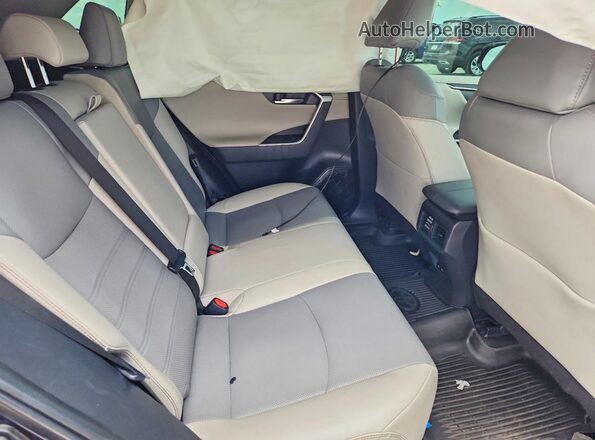 2T3N1RFV5RW433378 2024 TOYOTA RAV4 Blue Vista interior trasera