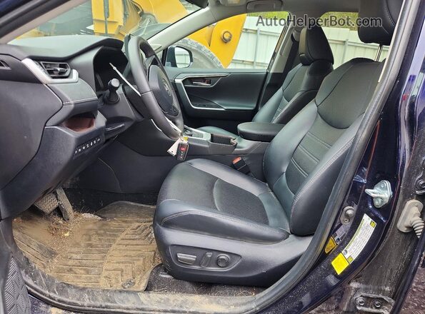 2T3N1RFV6RW456748 2024 TOYOTA RAV4 Blue Front interior view