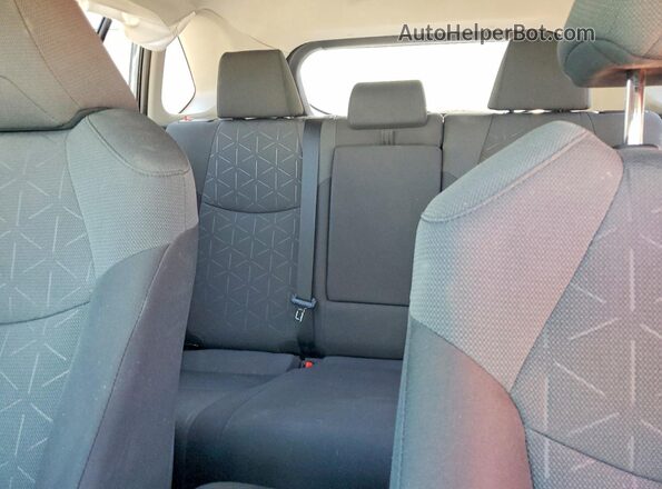 2T3P1RFV0KW039558 2019 TOYOTA RAV4 Gray Rear seats view