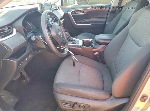 2T3P1RFV0MC236542 2021 TOYOTA RAV4 Silver Вид салону спереду