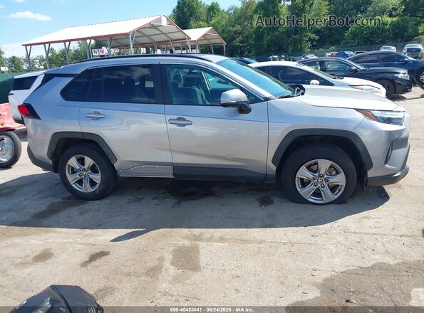 2T3P1RFV0SC507242 2025 TOYOTA RAV4 Silver Front view