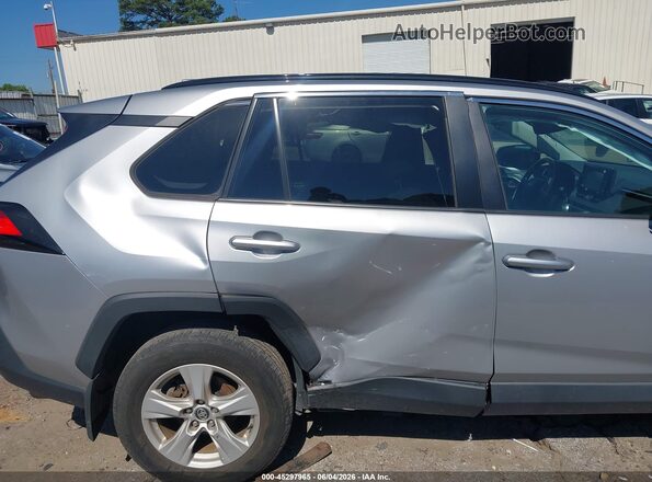 2T3P1RFV1LW136723 2020 TOYOTA RAV4 Silver Вид спереду