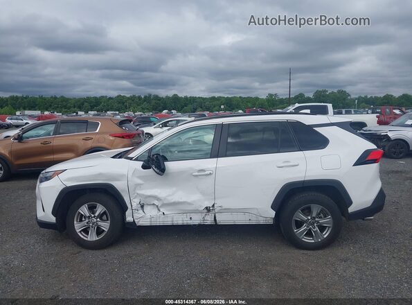 2T3P1RFV1RC418161 2024 TOYOTA RAV4 White Widok wnętrza z tyłu