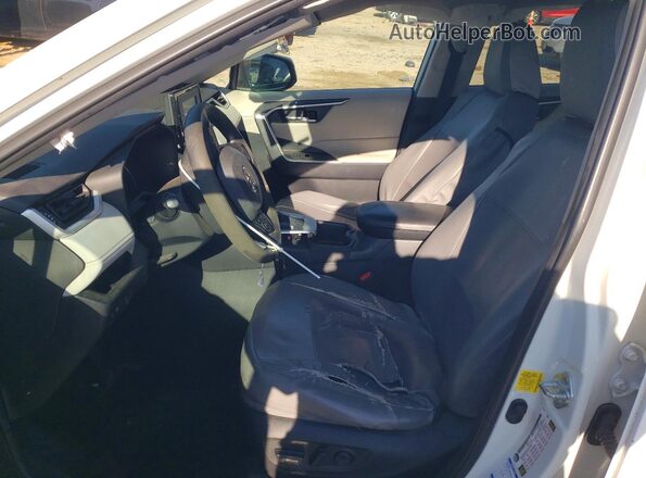 2T3P1RFV2NC274212 2022 TOYOTA RAV4 White 