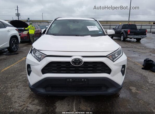 2T3P1RFV7MC180258 2021 TOYOTA RAV4 White Սալոնի հետևի տեսք