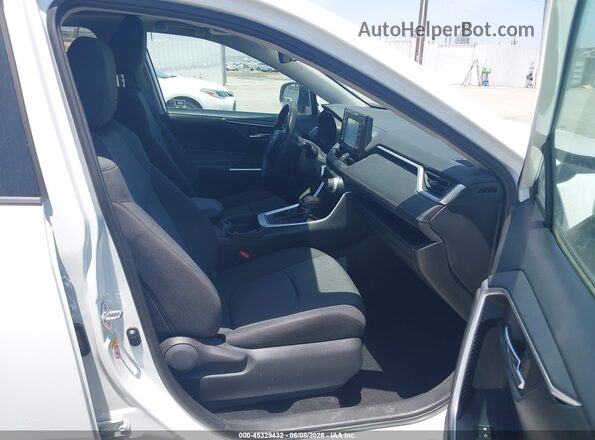 2T3P1RFV8KW005545 2019 TOYOTA RAV4 White Front interior view