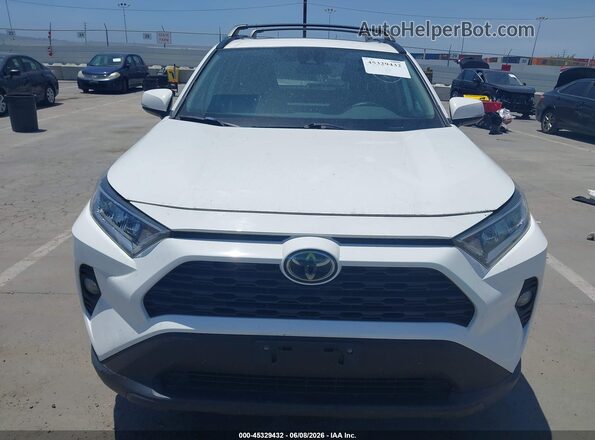 2T3P1RFV8KW005545 2019 TOYOTA RAV4 White Rear interior view