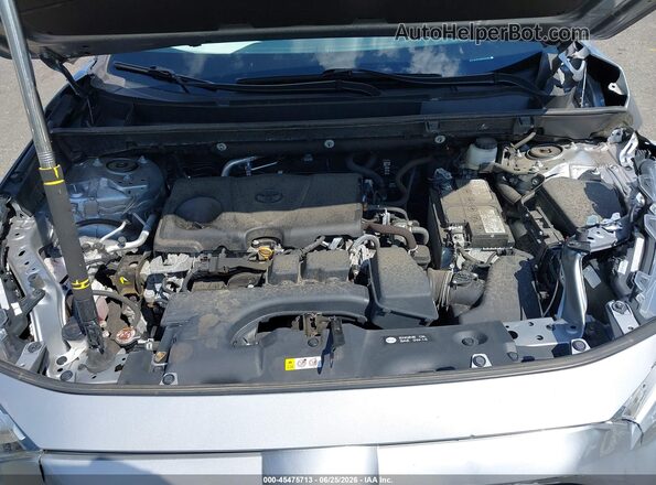 2T3P1RFV8NC282802 2022 TOYOTA RAV4 Silver Widok z tyłu