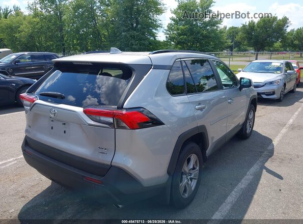 2T3P1RFV8NC282802 2022 TOYOTA RAV4 Silver Tył prawy