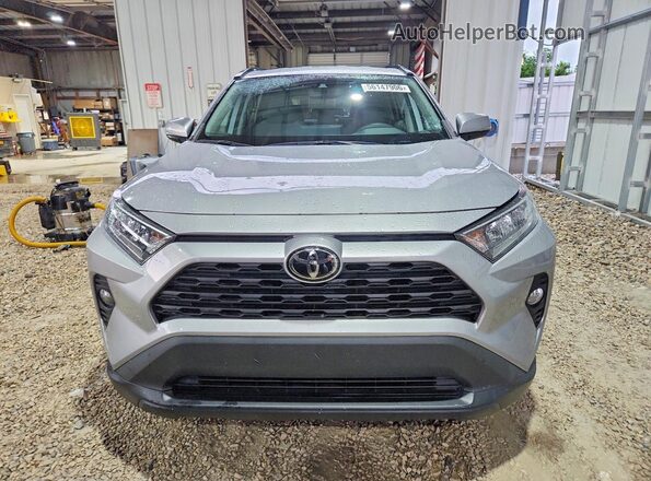 2T3P1RFV9MC236846 2021 TOYOTA RAV4 Silver წინა ხედი