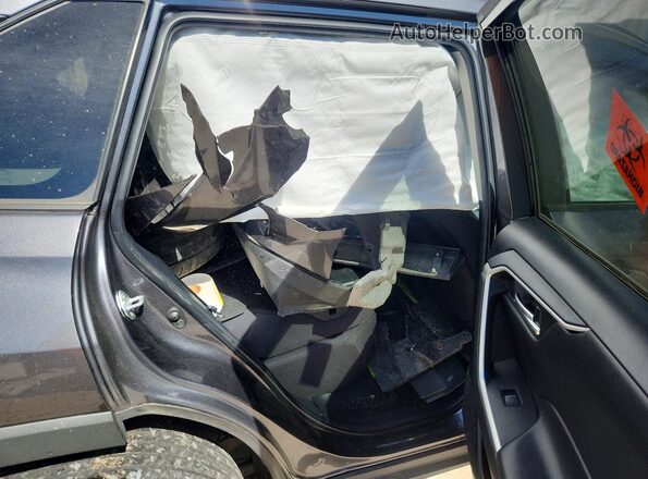 2T3P1RFV9NC295915 2022 TOYOTA RAV4 Gray Vista interior trasera