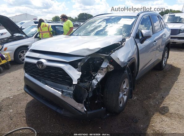 2T3P1RFV9NW311626 2022 TOYOTA RAV4 Silver Դիմացի տեսք