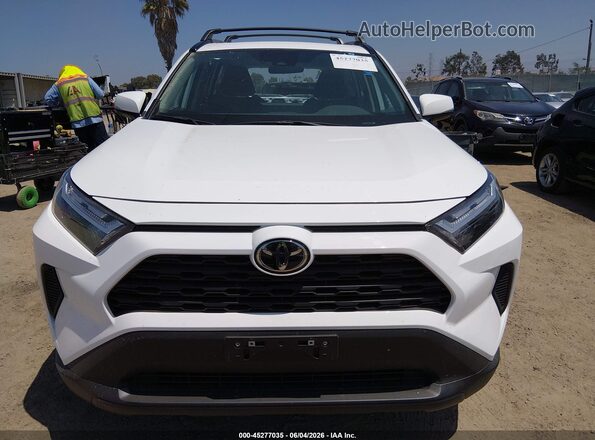 2T3P1RFVXSW621571 2025 TOYOTA RAV4 White Rear interior view