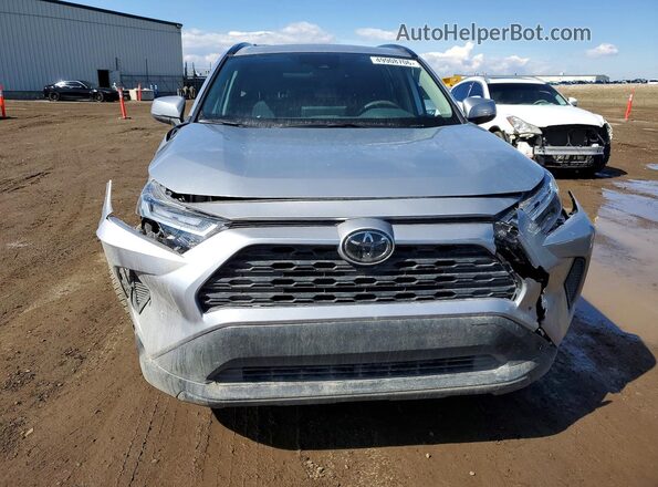 2T3R1RFV2RC476126 2024 TOYOTA RAV4 Silver Դիմացի տեսք