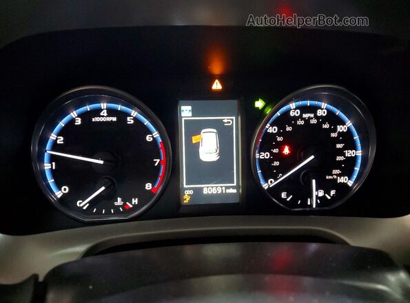 2T3RFREV0HW563703 2017 TOYOTA RAV4 Серебряный Вид щитка приборов