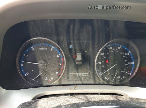 2T3RFREV1HW615193 2017 TOYOTA RAV4 Silver Instrument cluster view