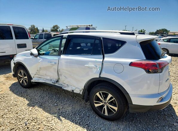 2T3RFREV1HW672798 2017 TOYOTA RAV4 White 