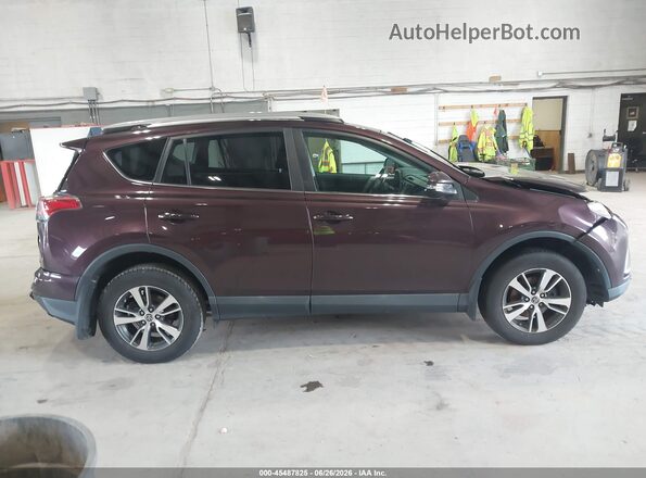 2T3RFREV1JW781073 2018 TOYOTA RAV4 Purple Вид задньої частини салону