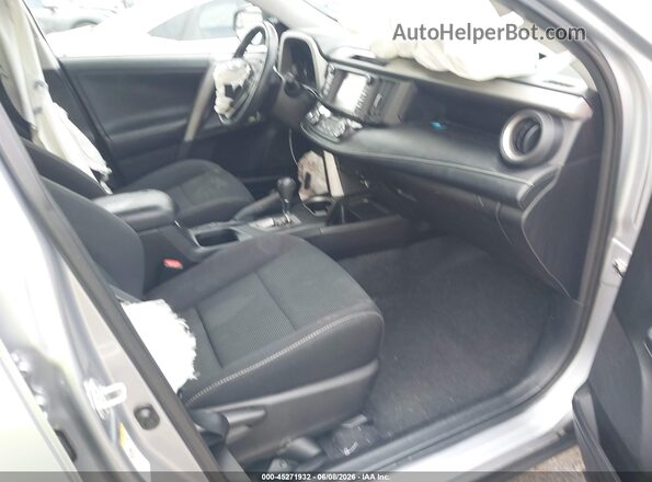 2T3RFREV2HW654312 2017 TOYOTA RAV4 Silver Front interior view