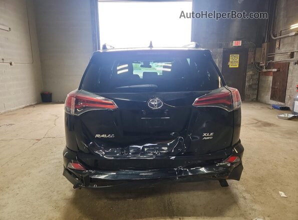2T3RFREV2HW692879 2017 TOYOTA RAV4 Black Հետևի տեսք