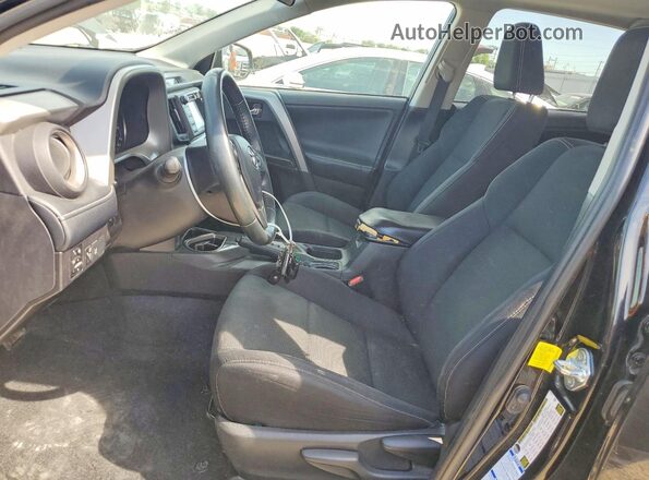 2T3RFREV2JW697862 2018 TOYOTA RAV4 Черный Вид салона спереди