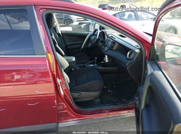 2T3RFREV3JW715737 2018 TOYOTA RAV4 Red Вид салону спереду