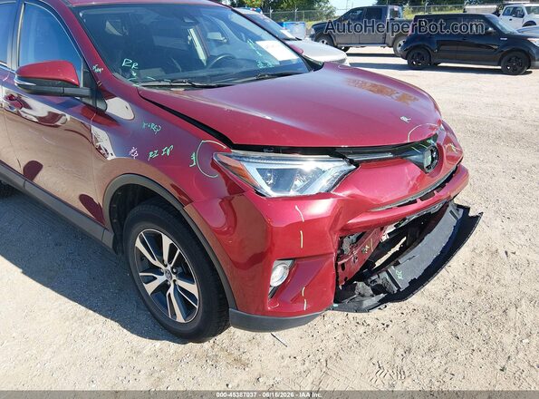 2T3RFREV3JW715737 2018 TOYOTA RAV4 Red Вид спереду