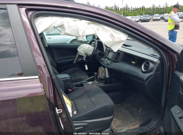 2T3RFREV3JW733607 2018 TOYOTA RAV4 Темно-бордовый Вид салона спереди